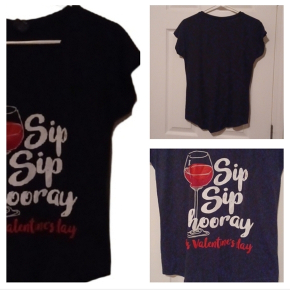 💙🌺Women's Black Vneck Graphic Tee - Picture 1 of 10